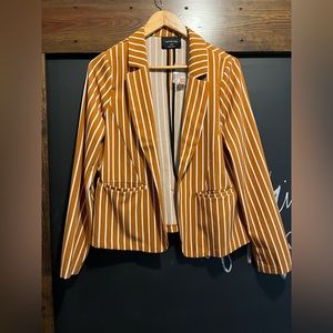 ✨PINSTRIPE BLAZER✨